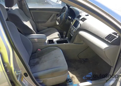 2011 Toyota Camry Le z USA, uszkodzony, nr VIN 4T1BF3EK3BU683418